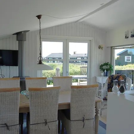 Hébergement de vacances Holiday Close To The Beach Enghusvej 098538