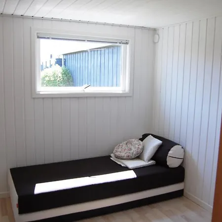 Holiday Close To The Beach Enghusvej 098538 Hébergement de vacances